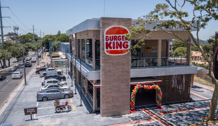 3 nuevos restaurantes y remodelaciones para franquicia de fast food