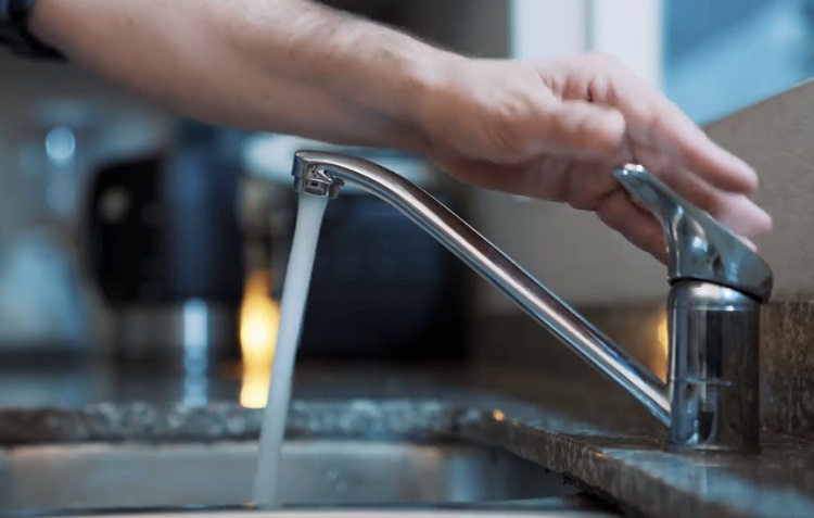 AGUA COTIZA EN BOLSA DE VALORES COMO MATERIA PRIMA